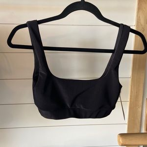 NUX sports bra